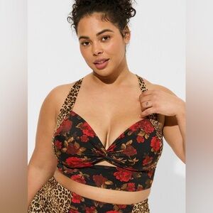 Torrid Retro Wireless Twist Front Bikini Top Size 3